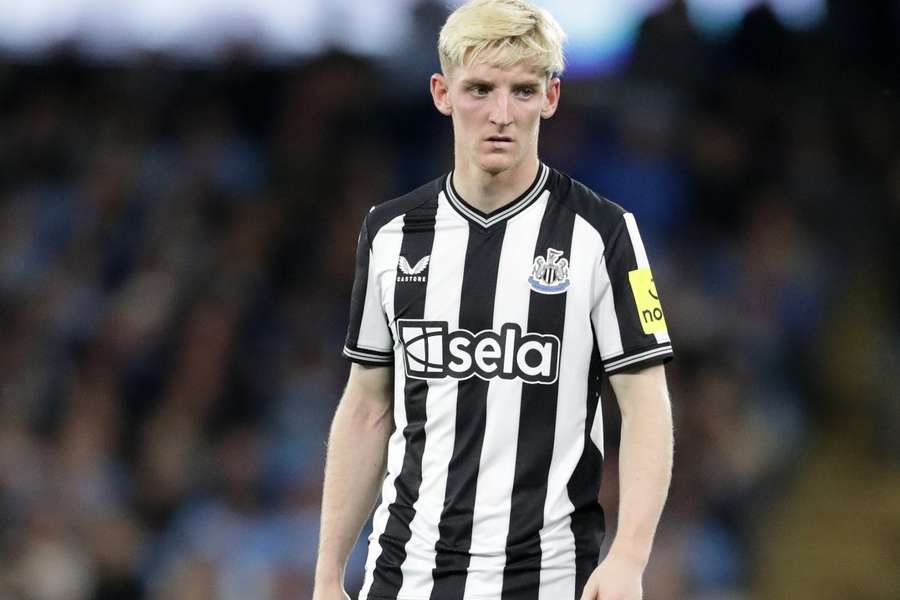 Liverpool in Pursuit of Newcastle Winger Who is a Die-Hard Fan of the Club