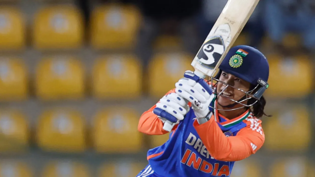 Mandhana signs with Adelaide Strikers to finalize pre-draft roster additions