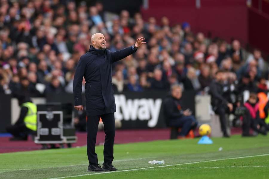 Ten Hag stands by Rashford despite poor form