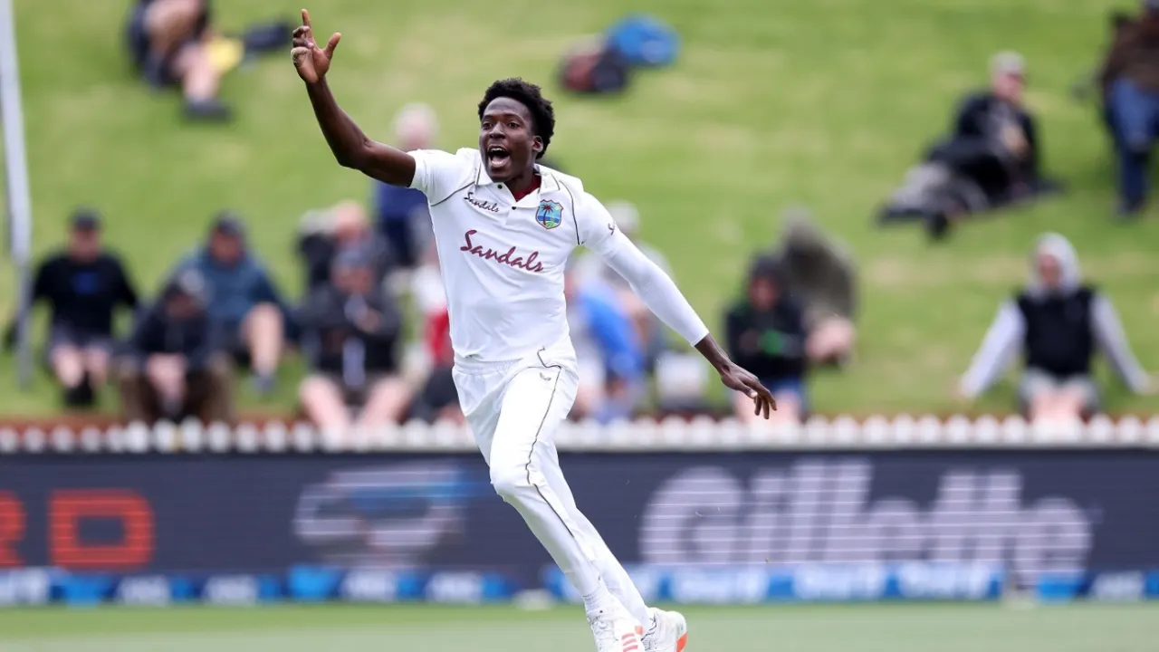 Durham Bolster Championship Hopes by Signing Chemar Holder