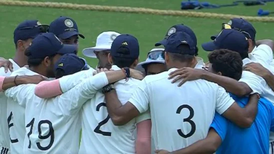 Rishabh Pant eavesdrops on Shubman Gill's pep-talk to India A before being caught by Avesh Khan