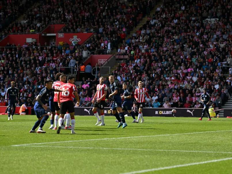 Manchester United Boost Morale with Comfortable Victory Against 10-Man Southampton