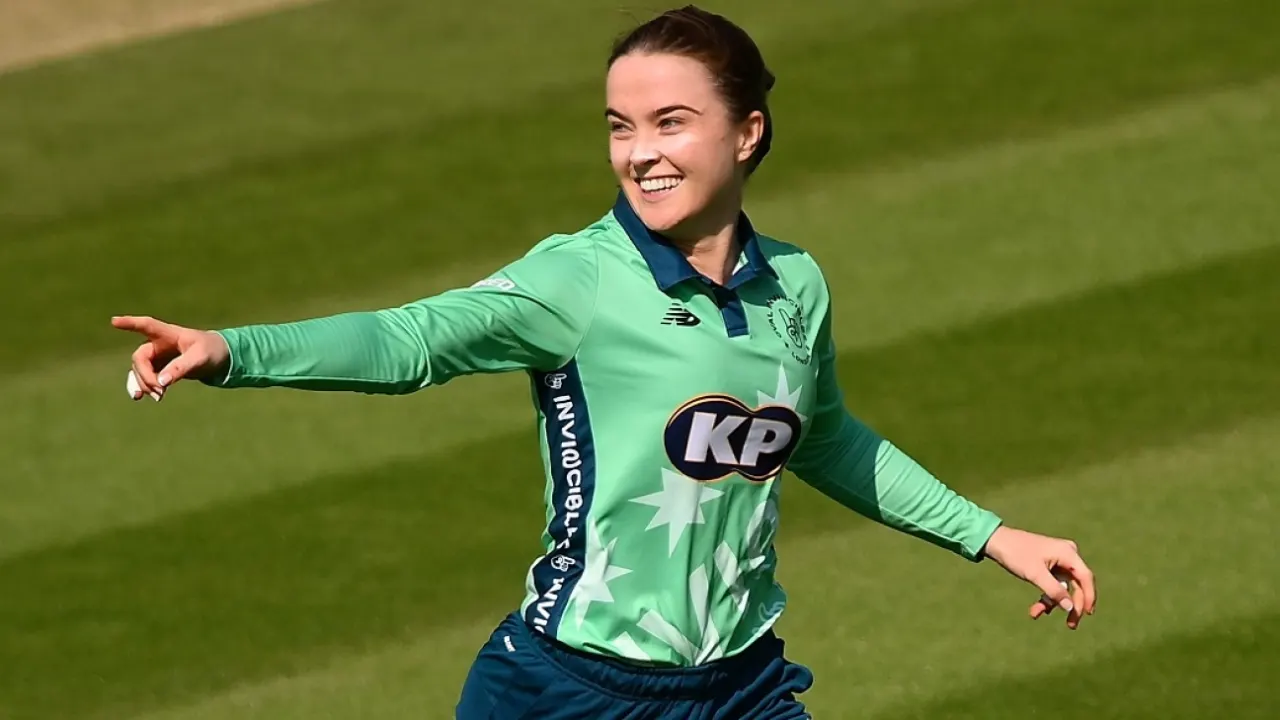 Mady Villiers signs three-year deal with Durham instead of Essex