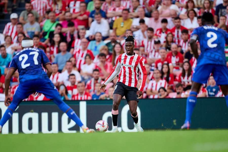 Athletic Bilbao Coach Valverde Thrilled with Victory over AZ; Hails Nico as a Hidden Gem