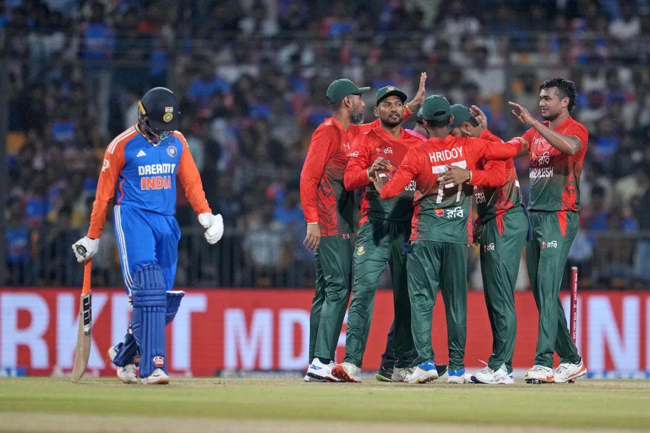 Bangladesh battles against unchanged India in must-win game