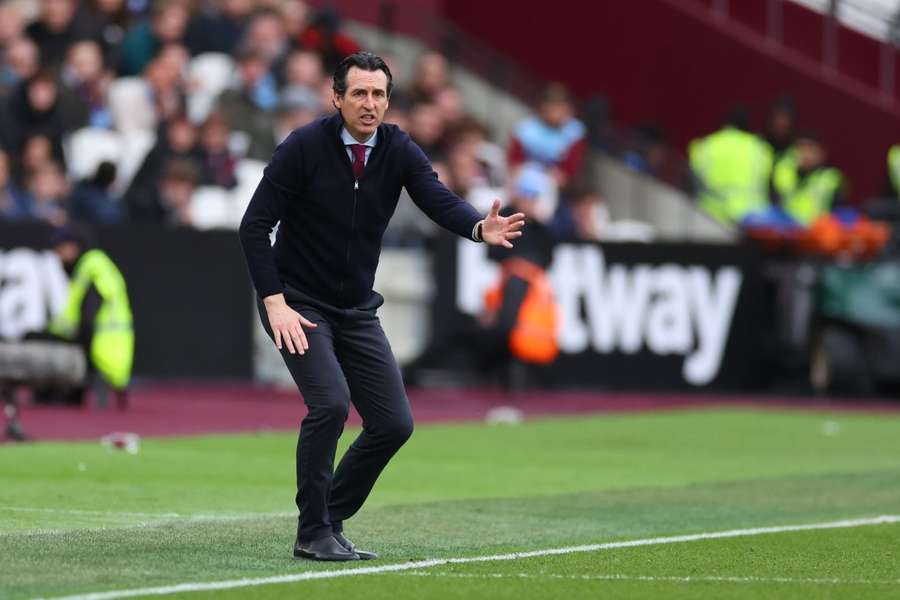 Villa boss Emery laments lack of floodlights in our sports centre