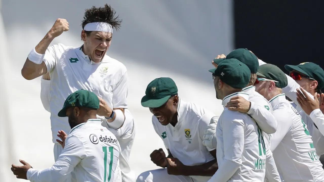 Coetzee suffers groin injury, raises doubts for second Sri Lanka Test